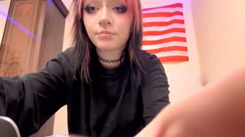 Snapshot of shirleyboulet chatting on February 3, 8:36 pm Luna online show from February 3, 8:36 pm