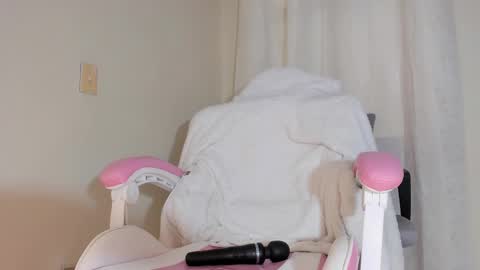  kendal  online show from February 20, 6:02 pm