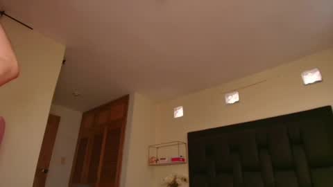  kendal  online show from March 21, 3:04 pm