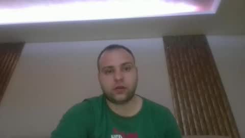 Snapshot of shmele_04 chatting on January 8, 10:06 pm shmele_04 online show from January 8, 10:06 pm