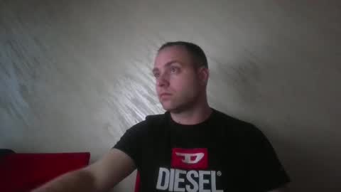Snapshot of shmele_04 chatting on January 18, 3:05 pm shmele_04 online show from January 18, 3:05 pm