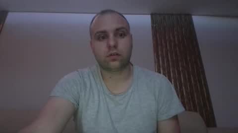 Snapshot of shmele_04 chatting on October 28, 7:16 pm shmele_04 online show from October 28, 7:16 pm