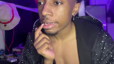 shoddybig online show from January 9, 9:45 am