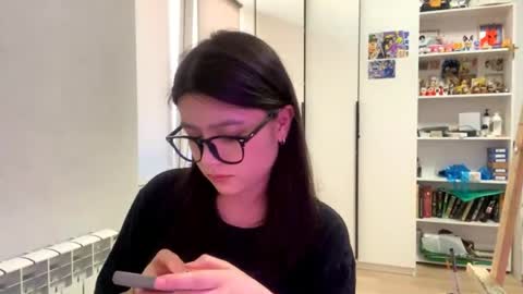 Snapshot of shontagrabowski chatting on May 6, 12:10 pm Marie online show from May 6, 12:10 pm