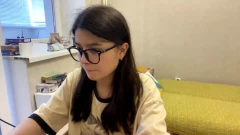 Snapshot of shontagrabowski chatting on June 26, 2:21 pm Marie online show from June 26, 2:21 pm