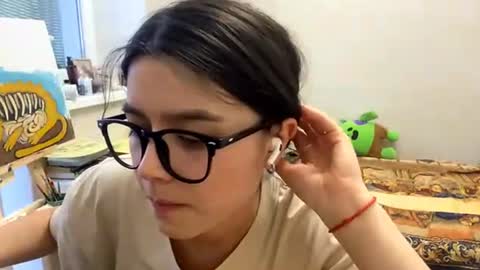 Snapshot of shontagrabowski chatting on July 8, 1:59 pm Marie online show from July 8, 1:59 pm