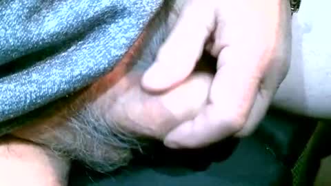 Snapshot of shootertog chatting on November 24, 10:37 am shootertog online show from November 24, 10:37 am