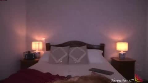 Sophie online show from April 18, 1:42 am