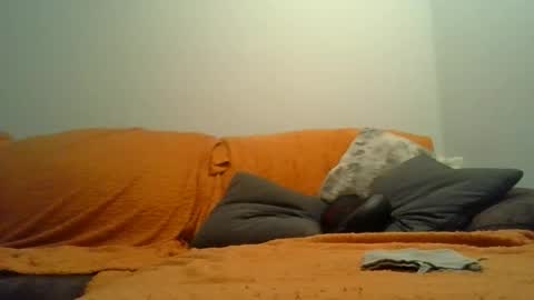 showherenow online show from April 26, 6:22 am