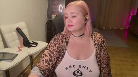 Mimi   online show from November 23, 11:32 am