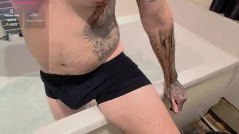 showofjay online show from April 18, 8:53 pm