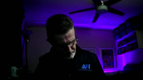 shrewtamer online show from December 24, 1:49 am