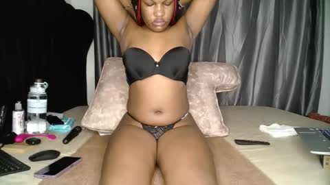 Snapshot of shugacubee chatting on January 8, 2:25 am EVA online show from January 8, 2:25 am