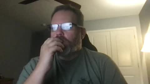 Snapshot of shughes740 chatting on October 30, 12:01 am shughes740 online show from October 30, 12:01 am