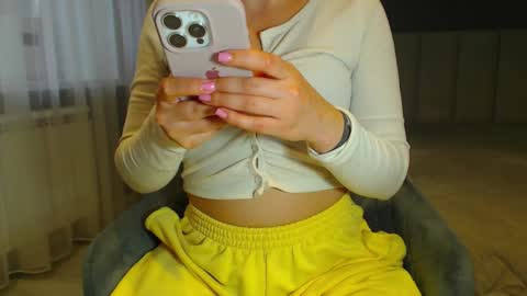 Snapshot of shy_26 chatting on October 22, 9:20 am shy_26 online show from October 22, 9:20 am