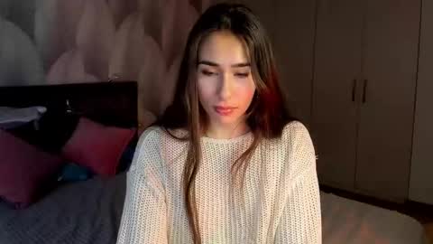 Mika online show from November 3, 2:02 am