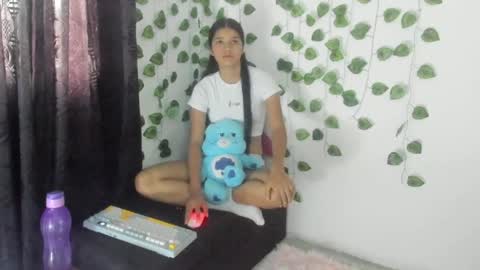 Canela online show from May 15, 1:29 pm
