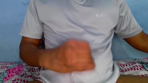 shyeyes online show from December 18, 4:39 pm