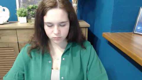 Snapshot of shy_lil chatting on November 5, 11:43 am shy_lil online show from November 5, 11:43 am