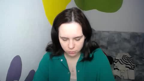 Snapshot of shy_lil chatting on January 6, 12:31 pm shy_lil online show from January 6, 12:31 pm