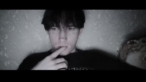 Snapshot of shy_matthew chatting on November 1, 1:40 am Matthew online show from November 1, 1:40 am