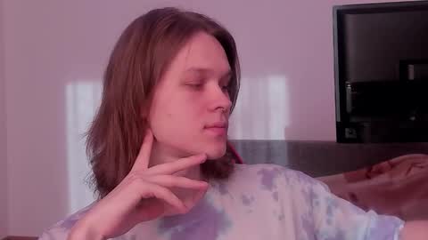 Snapshot of shy_nny chatting on September 9, 5:07 am Mark online show from September 9, 5:07 am