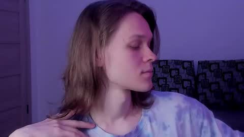 Snapshot of shy_nny chatting on September 29, 11:15 am Mark online show from September 29, 11:15 am