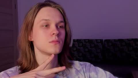 Snapshot of shy_nny chatting on October 9, 10:02 am Mark online show from October 9, 10:02 am