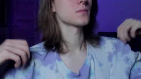 Snapshot of shy_nny chatting on October 31, 9:05 pm Mark online show from October 31, 9:05 pm