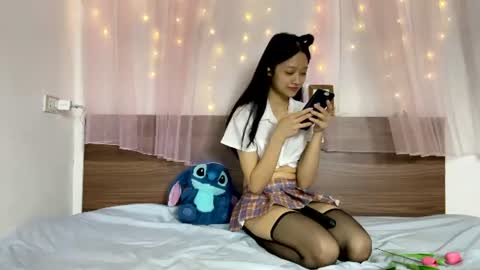 shy_pink_doll online show from June 9, 3:34 pm