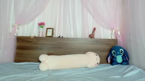 Snapshot of shy_pink_doll chatting on July 13, 3:26 pm shy_pink_doll online show from July 13, 3:26 pm