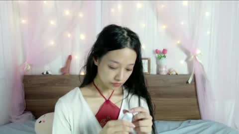 Snapshot of shy_pink_doll chatting on July 28, 3:54 pm shy_pink_doll online show from July 28, 3:54 pm