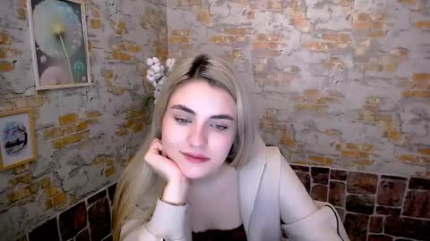 shy_sabrina_ online show from January 20, 7:47 am