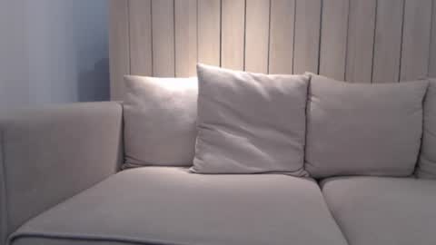 shy_schoolgirl_ online show from February 20, 4:36 pm