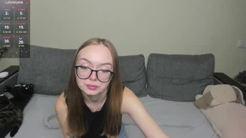 Snapshot of shy_suchka chatting on October 13, 4:51 pm Melissa online show from October 13, 4:51 pm