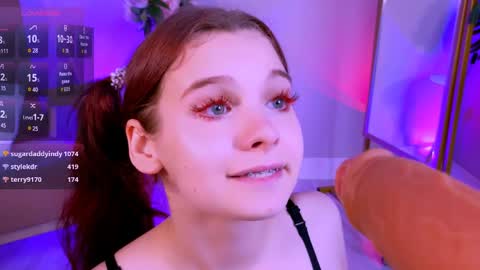 Aisha online show from June 7, 7:06 pm