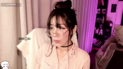 Snapshot of shyangie24 chatting on September 21, 5:20 am Angeline 3 independent come here when am horny... online show from September 21, 5:20 am
