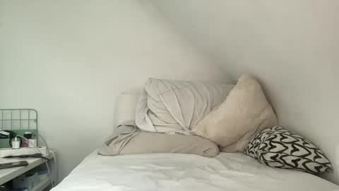 shybaby909 online show from March 29, 11:43 am