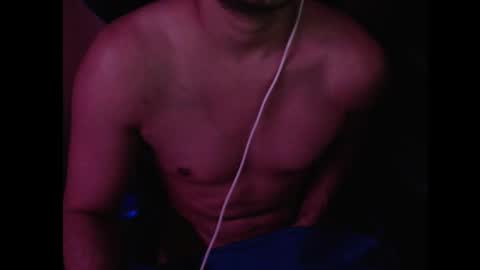 Snapshot of shyboy6000 chatting on December 25, 2:46 am shyboy6000 online show from December 25, 2:46 am