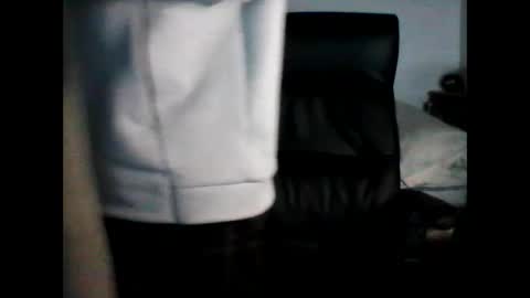 shyboyhugecum2020 online show from January 21, 4:10 am