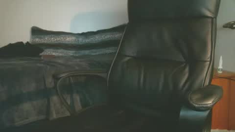 shyboyhugecum2020 online show from November 21, 4:11 am