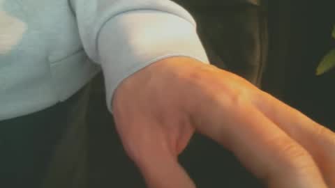 shyboyhugecum2020 online show from March 2, 4:25 am