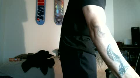 Snapshot of shyboyhugecum2020 chatting on June 18, 3:51 am shyboyhugecum2020 online show from June 18, 3:51 am