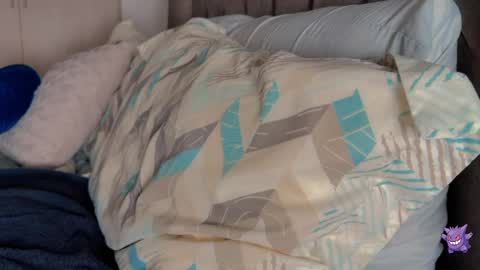 Snapshot of shydude666 chatting on December 1, 8:09 pm shydude666 online show from December 1, 8:09 pm