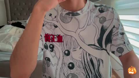 Snapshot of shydude666 chatting on October 11, 9:57 pm shydude666 online show from October 11, 9:57 pm