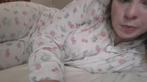 Elyse online show from November 23, 9:03 pm