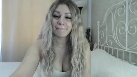 Snapshot of shyevaa chatting on March 1, 4:26 am Eva online show from March 1, 4:26 am