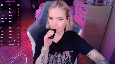 Effie online show from January 13, 8:26 pm