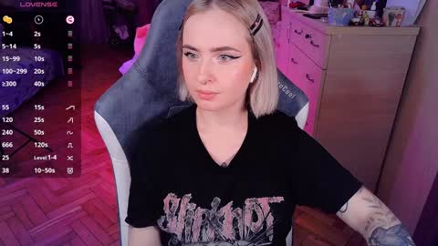 Effie online show from January 23, 3:32 pm