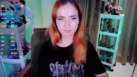 Snapshot of shyfoxxxy chatting on May 3, 5:19 pm Effie online show from May 3, 5:19 pm